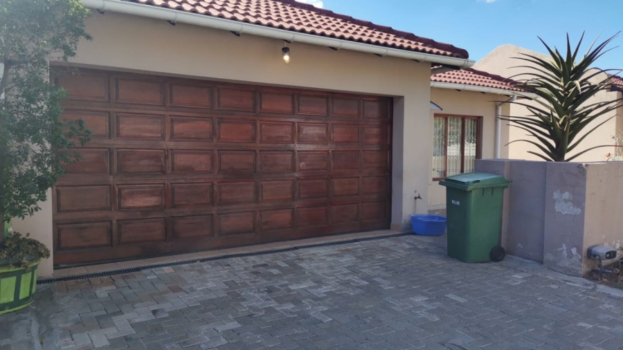 3 Bedroom Property for Sale in Waterval East North West